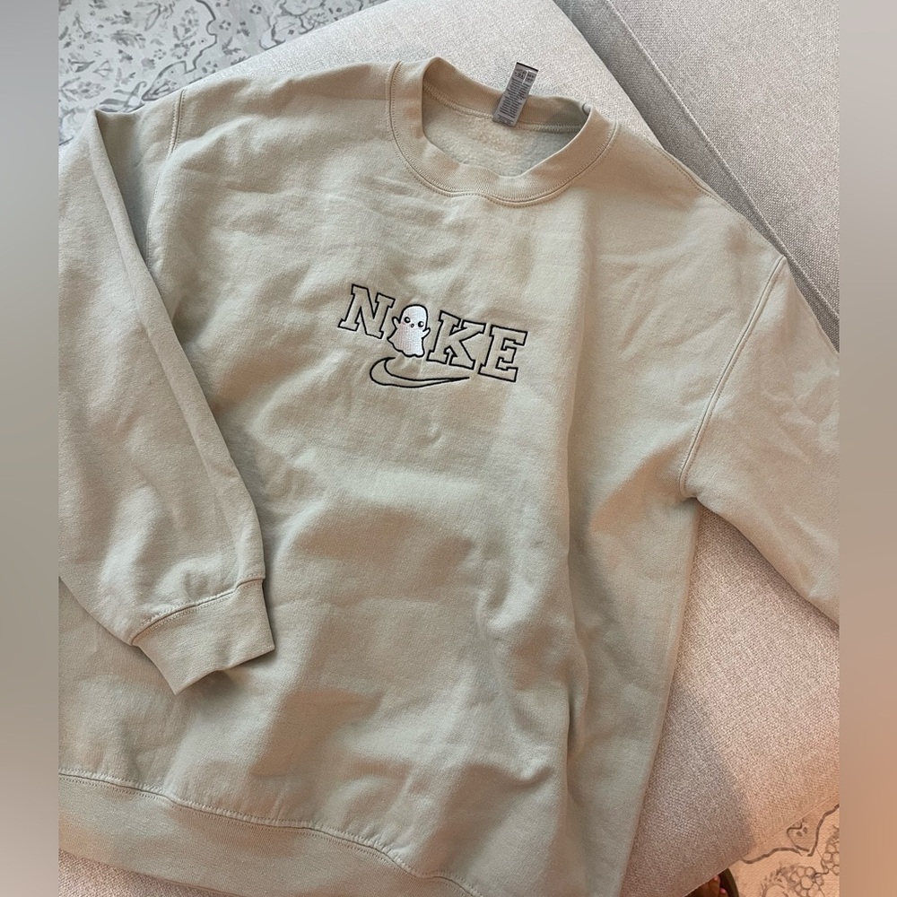 Ghost Beige Pullover